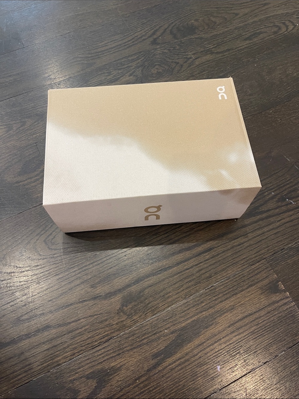 On Running Beige/Tan Shoe Box